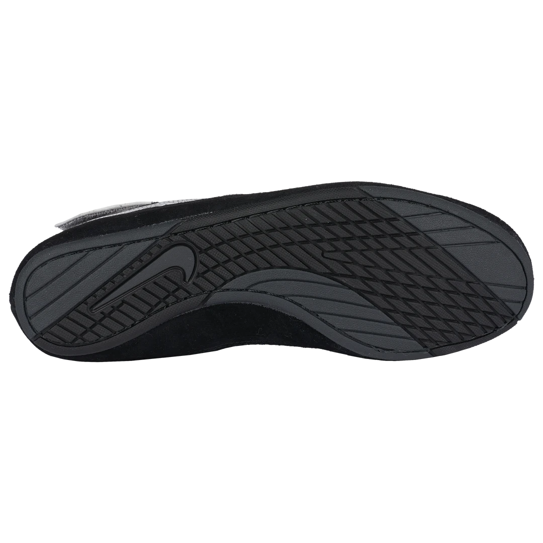 FOOTWEAR Nike Speedsweep VII, Black/Met Silver 7 FOOTWEAR Nike Speedsweep VII, Black/Met Silver